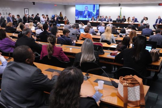 Câmara dos Deputados instala comissão sobre PEC da redução da maioridade penal